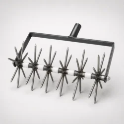 Hand cultivator for loosening compost and cover soil