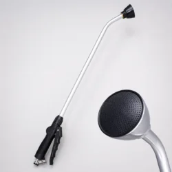 Watering can for watering chambers